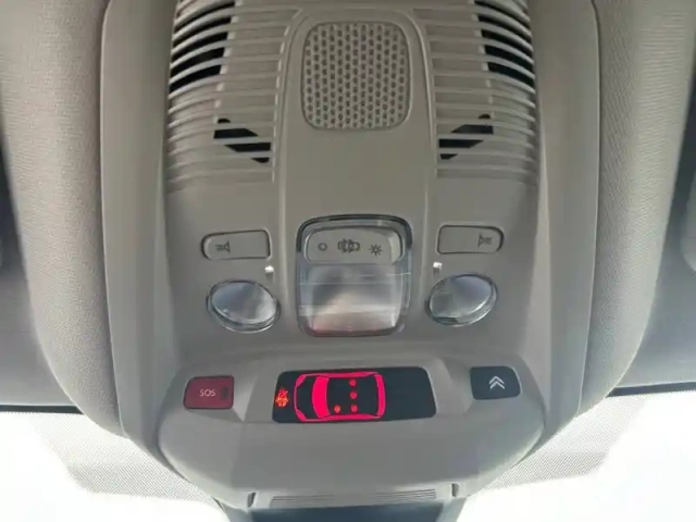 Citroën C5 Aircross hybride rechargeable 180 e-eat8 — photo 20