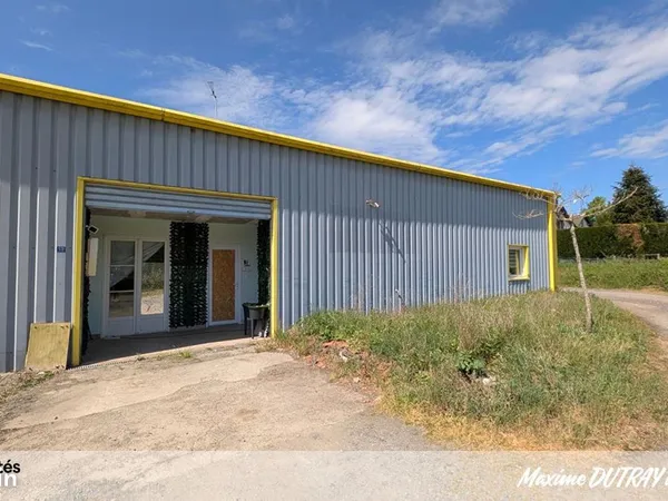Parking 400 m² Villedomer