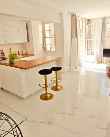Appartement proche mer avec balcon et parking