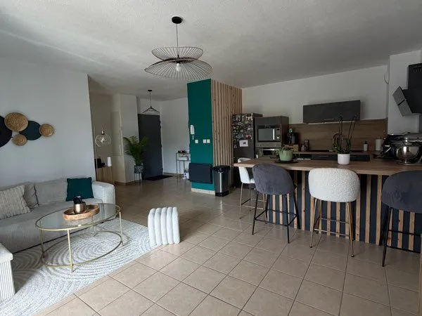 Appartement 3 pièces 65m2 avec piscine