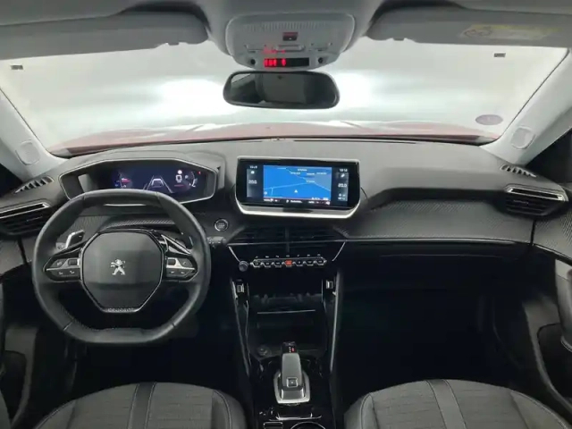 Peugeot 2008 puretech 130 s&amp;s eat8 — photo 27