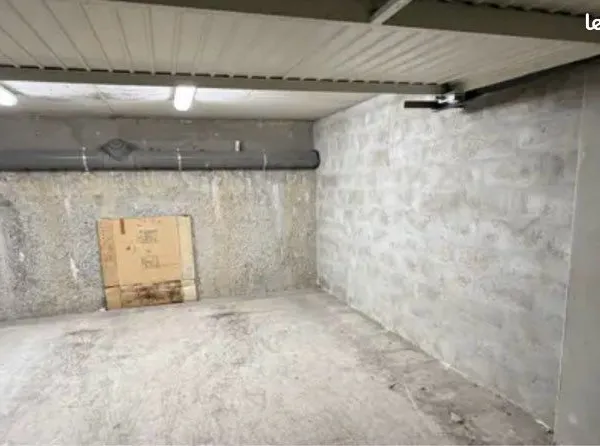 Local de stockage hyper centre 78m2