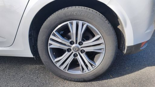 Renault Megane BLUE DCI 115 - Evolution – 2023 – 54476 km – Diesel – Boîte Automatique — photo 16