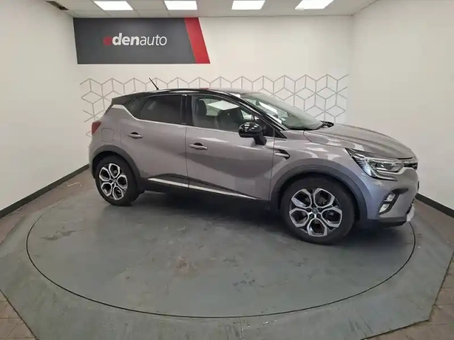 Renault Captur e-tech plug-in 160 — photo 10