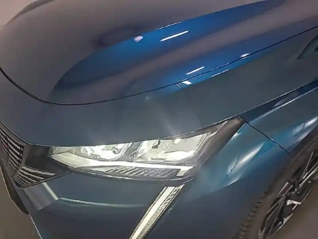 Peugeot 308 hybrid 145 e-dcs6 — photo 36