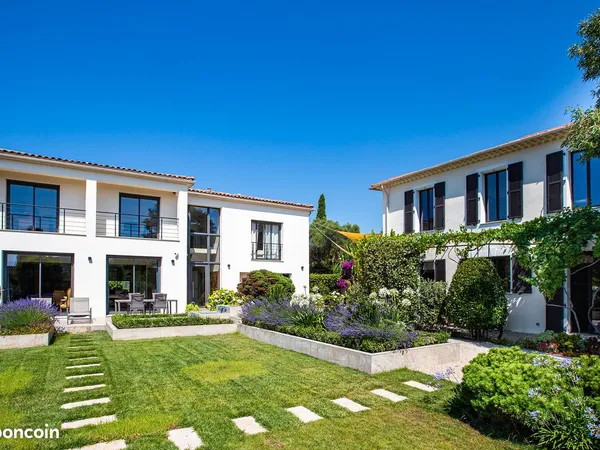 Antibes - Propriété avec maison principale et maison d'amis dans un environnement calme