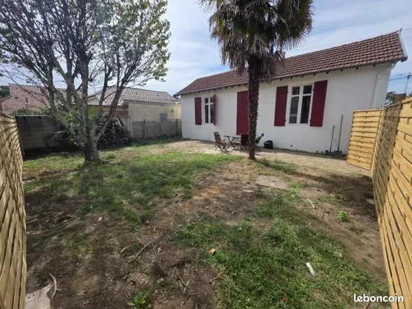 Maison à louer jardin Gelos proche Pau