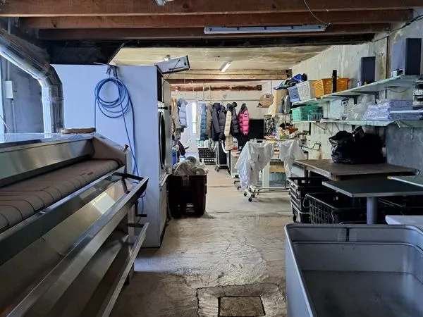 Blanchisserie à vendre murs et fonds de commerce