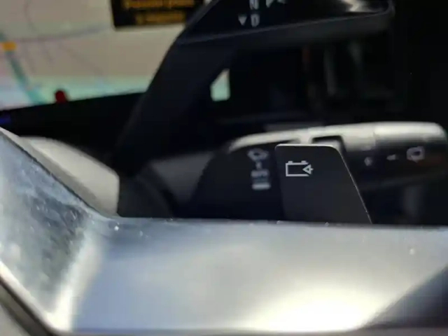 Renault Megane e-tech ev60 220 ch super charge — photo 87