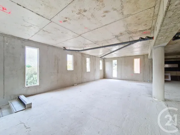 Local 68 m²