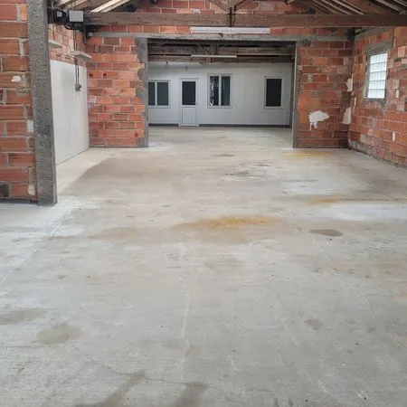 A louer atelier - garage - bâtiment de stockage de 233 m² aux HERBIERS