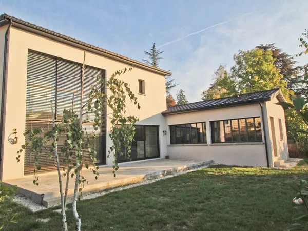 Superbe maison contemporaine de 140 m² avec garage
