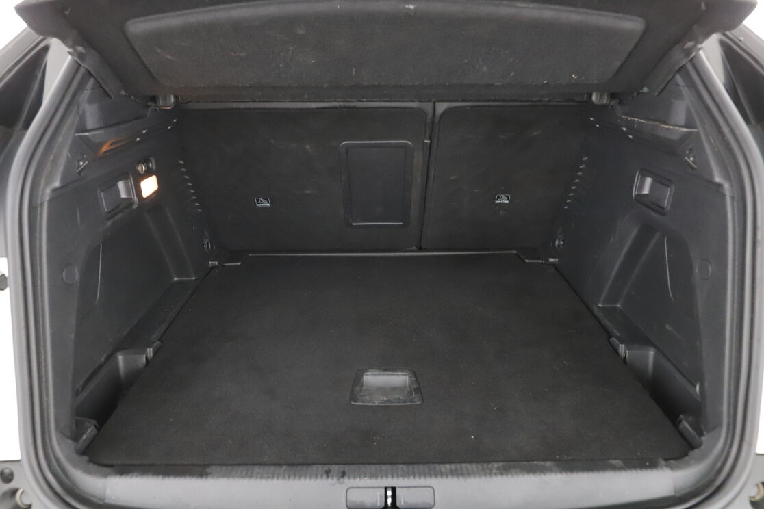 Peugeot 3008 1.5 Blue-HDi GT EAT8 — photo 16