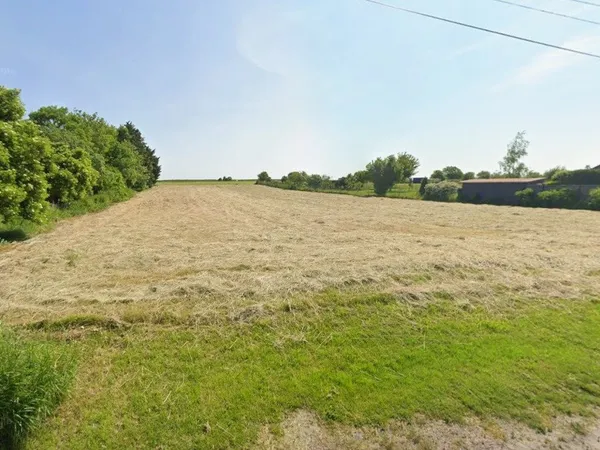 Terrain 1811 m²