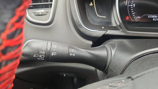 Renault Scenic 1.7 Blue dCi 120 EDC6 - Intens – 2019 – 117658 km – Diesel – Boîte Automatique — photo 32