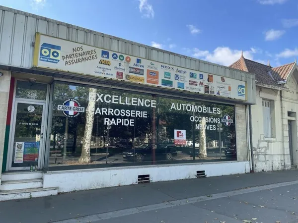 LOCAL COMMERCIAL à LOUER