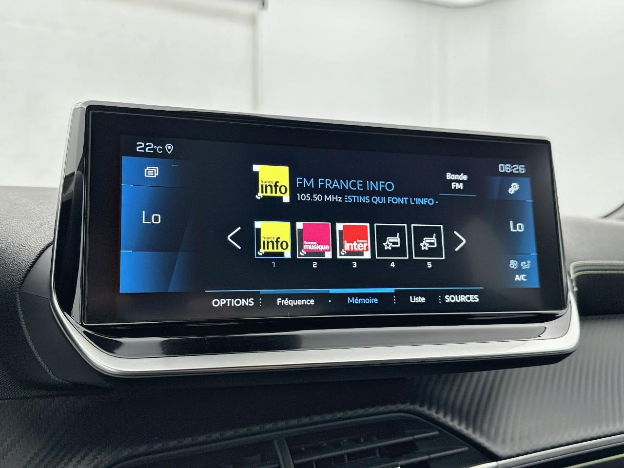 Peugeot 2008 puretech 130 s&s eat8 gt — photo 23