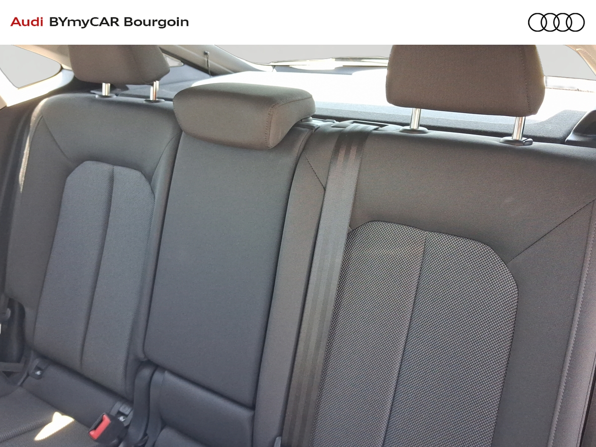 Audi Q3 Sportback 35 TFSI 150 ch — photo 12