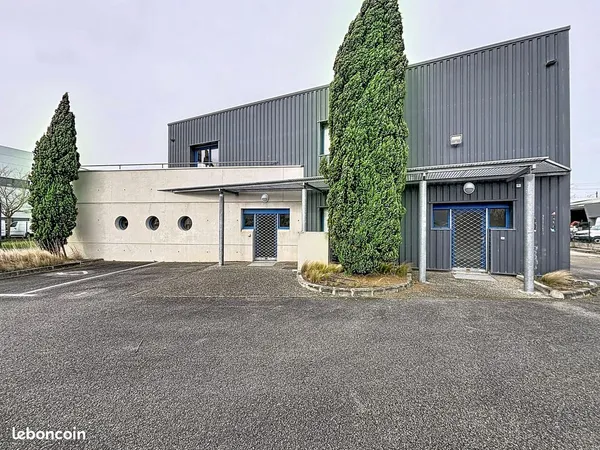 Bureaux 245 m² Muret
