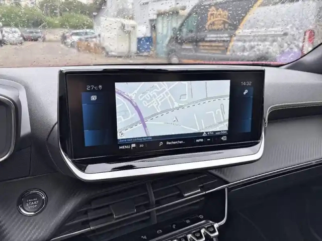 Peugeot 2008 puretech 130 s&amp;s eat8 — photo 23