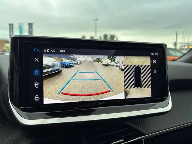 Peugeot 2008 hybrid 145 e-dcs6 — photo 18