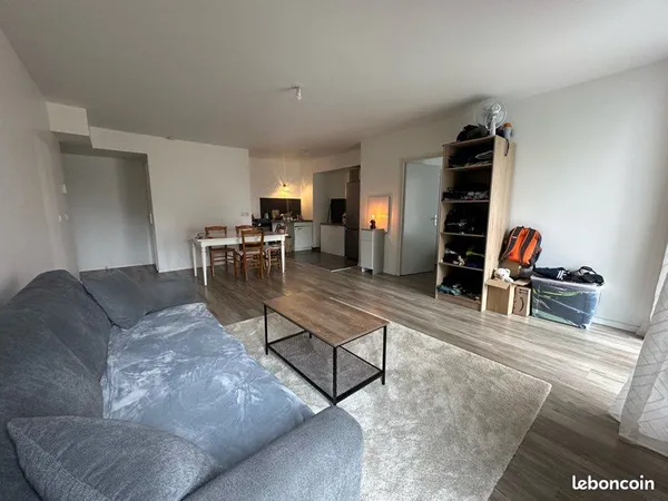 F2 meublé + parking + terrasse (proche RER D)