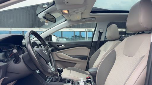 Opel Grandland X 1.2 Turbo 130 - Innovation – 2018 – 118333 km – Essence – Boîte Manuelle — photo 16