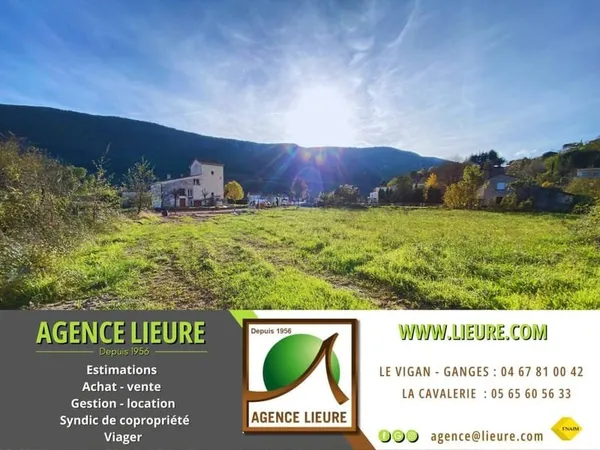 Terrain 604 m²