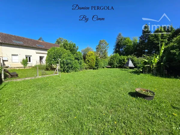 Maison de 107 m² avec grand atelier de 75 m² à deux pas du centre de Montignac-Lascaux