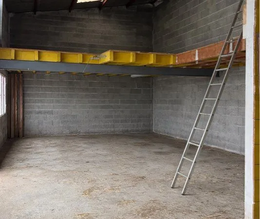 Local de 90 m2 à louer à Malay le petit