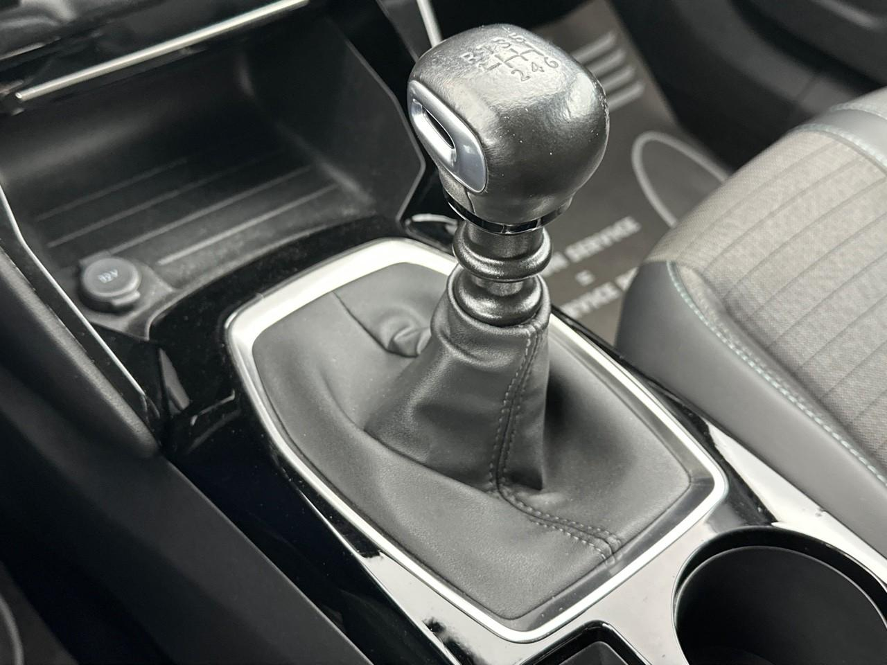 Peugeot 2008 puretech 100 s&s bvm6 allure — photo 31