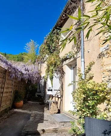 Appartement de 40 mètres carrés meublé à louer sur les hauteurs de Vernon au premier étage d'une mai