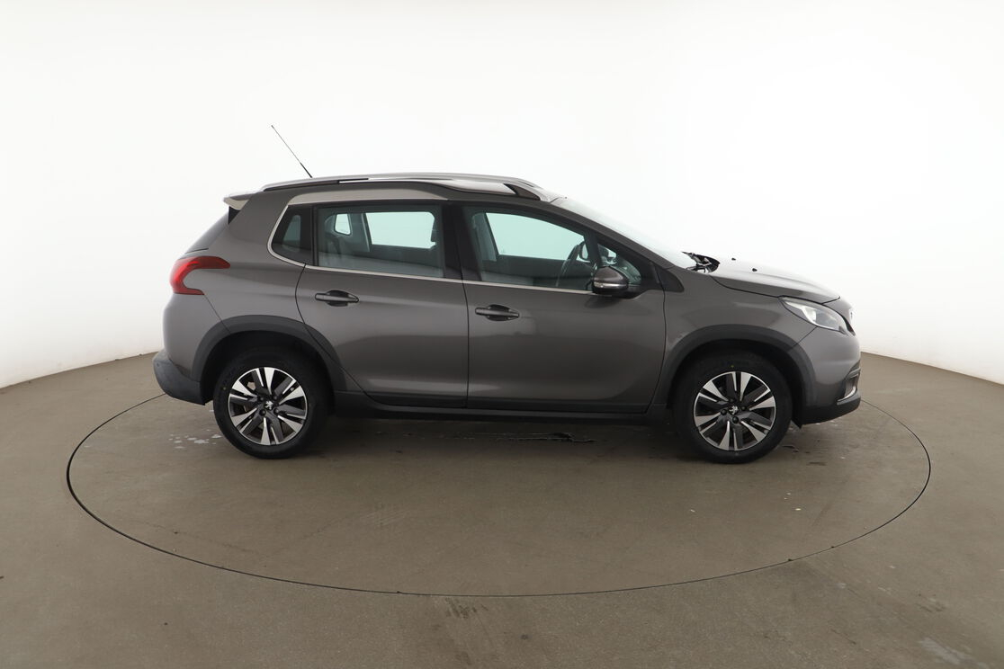 Peugeot 2008 1.6 Blue-HDi Allure — photo 6