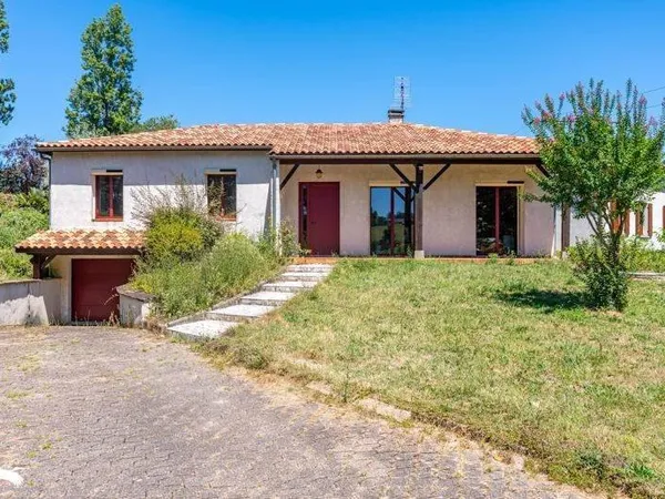 Maison de plain-pied 7 pièces 234 m²