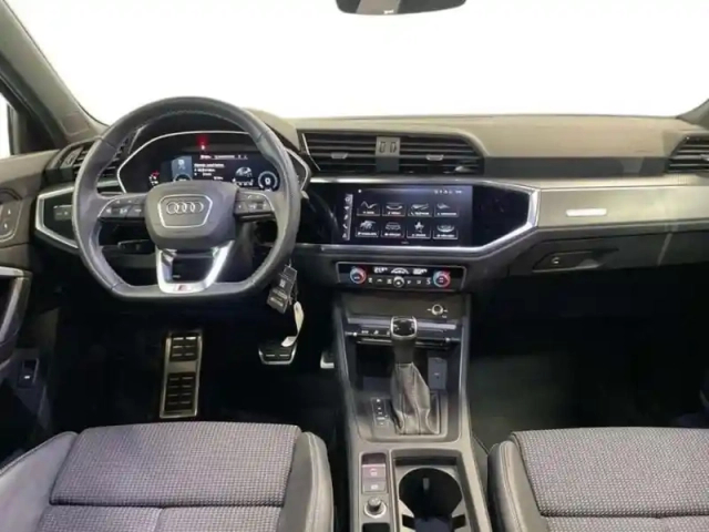 Audi Q3 35 tdi 150 ch s tronic 7 s line — photo 8