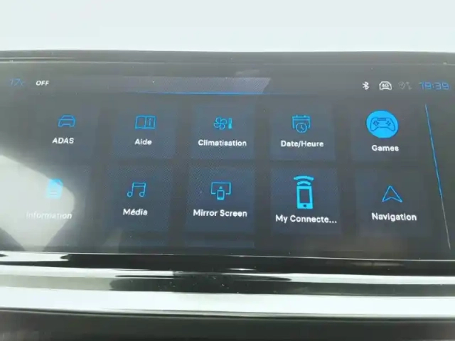 Peugeot 2008 hybrid 145 e-dcs6 — photo 22