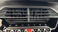 Peugeot 2008 1.2 PureTech 130ch S&S GT EAT8 — photo 26