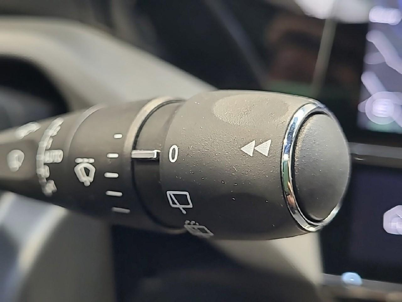 Peugeot 308 sw hybrid 136 e-dcs6 gt — photo 23