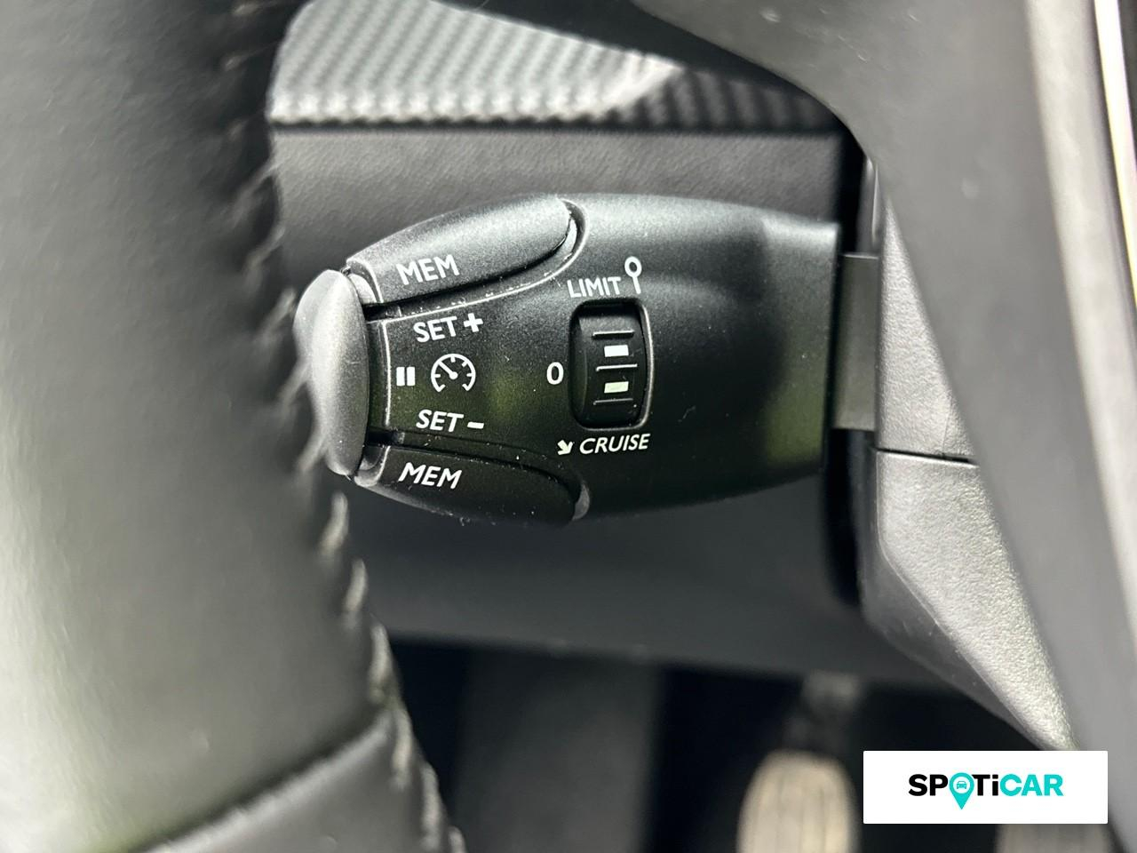 Peugeot 208 1.2 puretech 100ch s&s active — photo 18