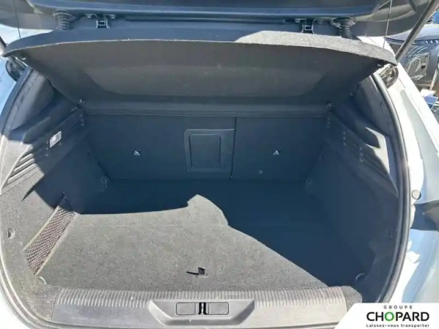 Peugeot 308 phev 180 e-eat8 — photo 8