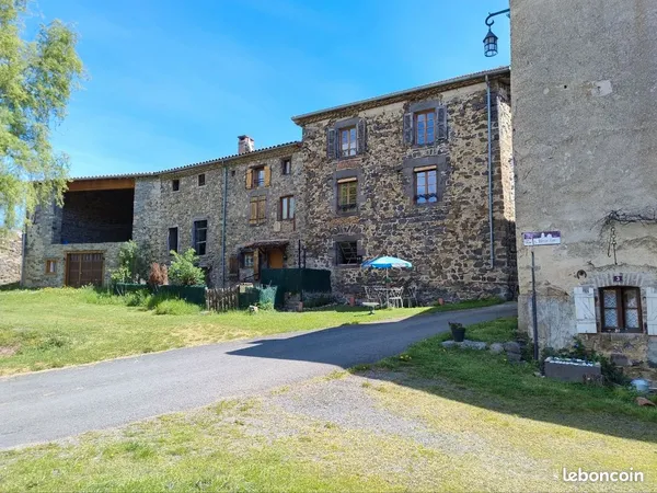 Maison de village dans la vallée de l'Allier