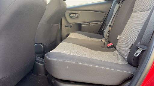 Toyota Yaris 1.5 VVT-i 100 Hybrid E-CVT - Dynamic – 2016 – 112597 km – Hybride essence – Boîte Automatique — photo 15