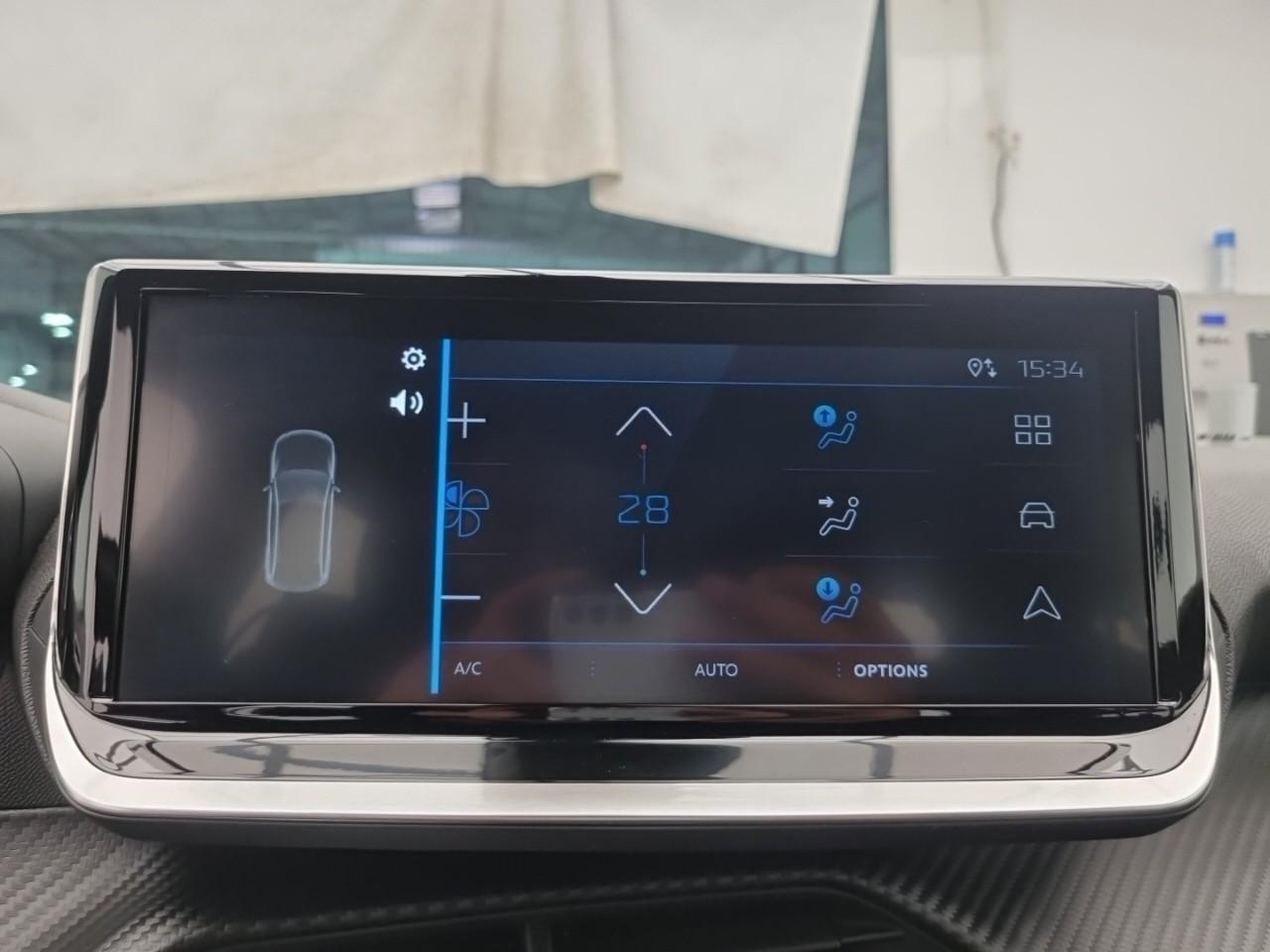 Peugeot 2008 hybrid 145 e-dcs6 style — photo 22