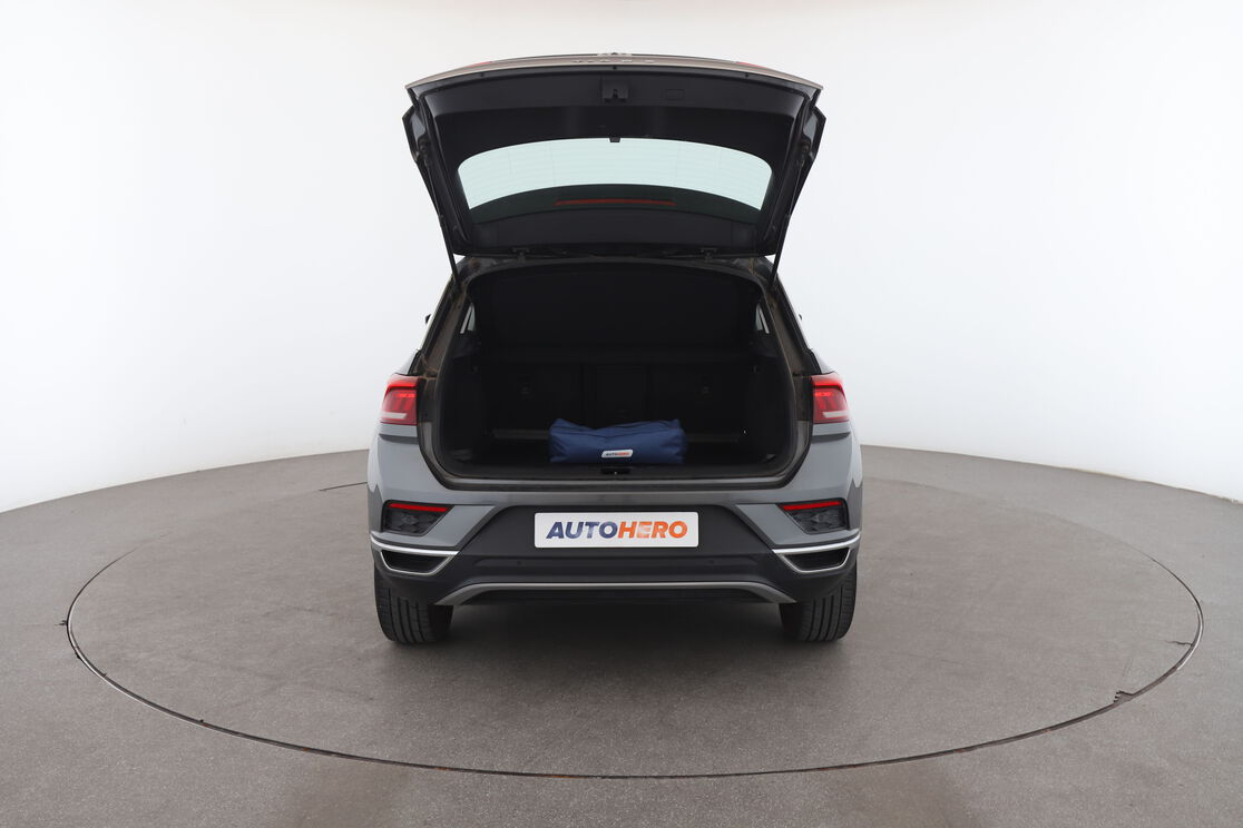 Volkswagen T-Roc 1.5 TSI EVO Carat — photo 15