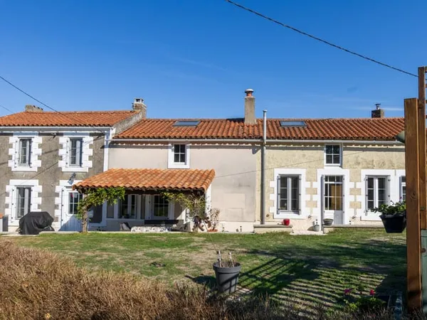 Superbe maison de campagne de 3 chambres et 3 salles de bains - à visiter absolument !