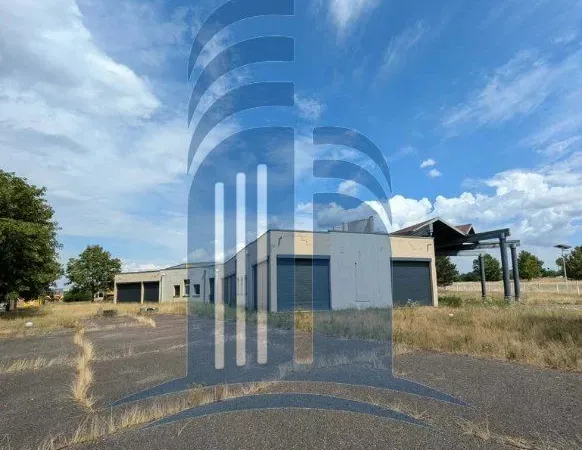 Local commercial 633 m² Gondreville