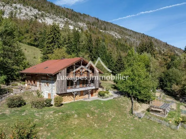 Chalet 7 pièces 274 m²