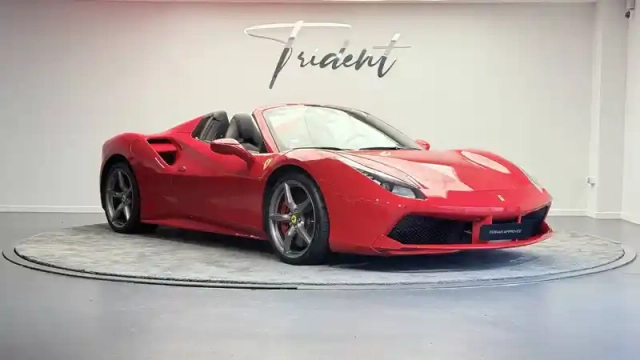 Ferrari 488 4.0 v8 670ch spider — photo 41
