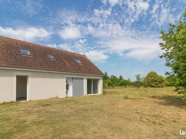 Maison rénovée sur 2900m²