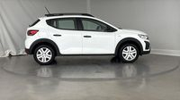 Dacia Sandero 1.0 TCe 90ch Stepway Essential — photo 4